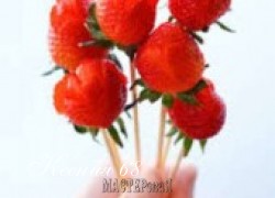 Ксения 68 - Розы из клубники