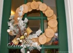 Ксения 68 - Новогодний венок из кружков дерева. МК