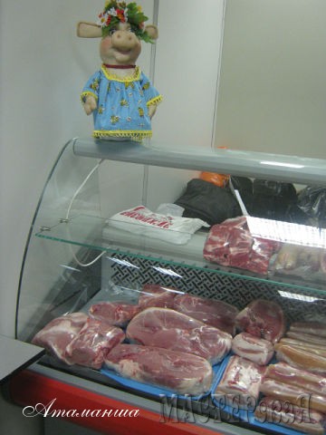 А это нашла фото в закромах, Буренка моя на выставке поработала экспонатом и мясо потом мне продали со скидкой!!!!!!!!!!!