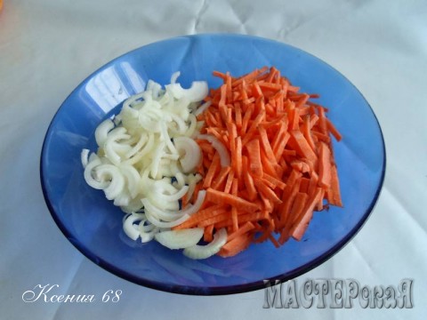 Конечно же, лук и морковь.