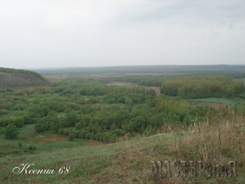 Красивейшая природа, чистейшая река Потудань, бескрайние поля, поросшие степной растительностью, почти полное отсутствие людей – пусть и оттого, что ближайшие хутора давным-давно заброшены. Кажется, эти места не менялись с тех пор, как здесь жили древние люди…