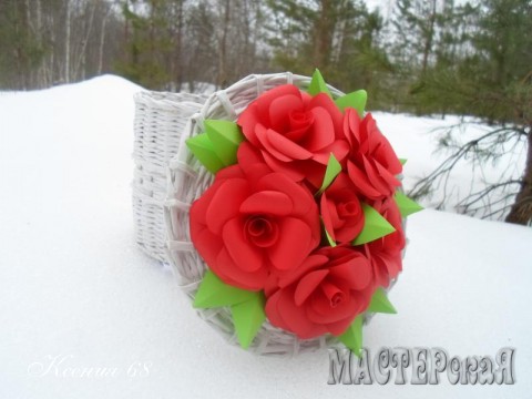 Шкатулка из кассовой ленты Розы на снегу