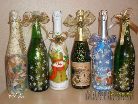 В этом году у меня всего несколько бутылочек шампанского. Видно, в прошлом году "наигралась" с ними. :)
