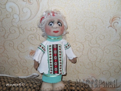 кукла в национальной носии