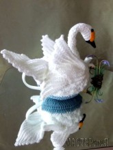 aca62f874f6c06a4eb60ecda31aba4e2-swans-tea-cosies.jpg