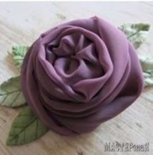 chiffon-rose-with-leaves1_0.jpg