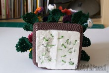 Анютины глазки, связанные крючком.